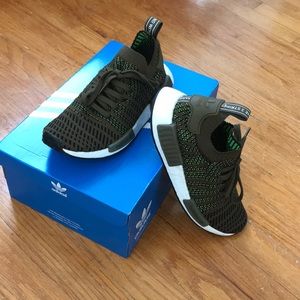Adidas NMD R1 STLT Primeknit